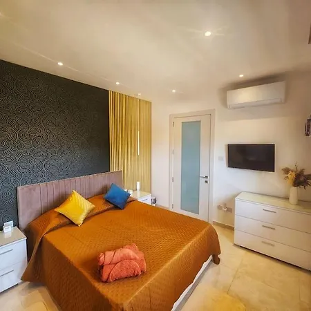 Country View Retreat فاليتا